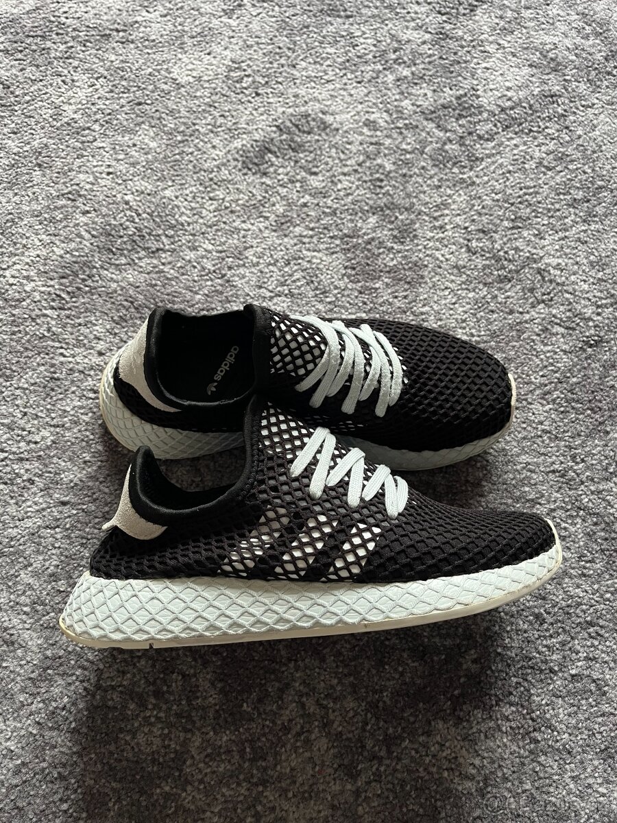16x Dámské boty Adidas Deerupt Runner (3)