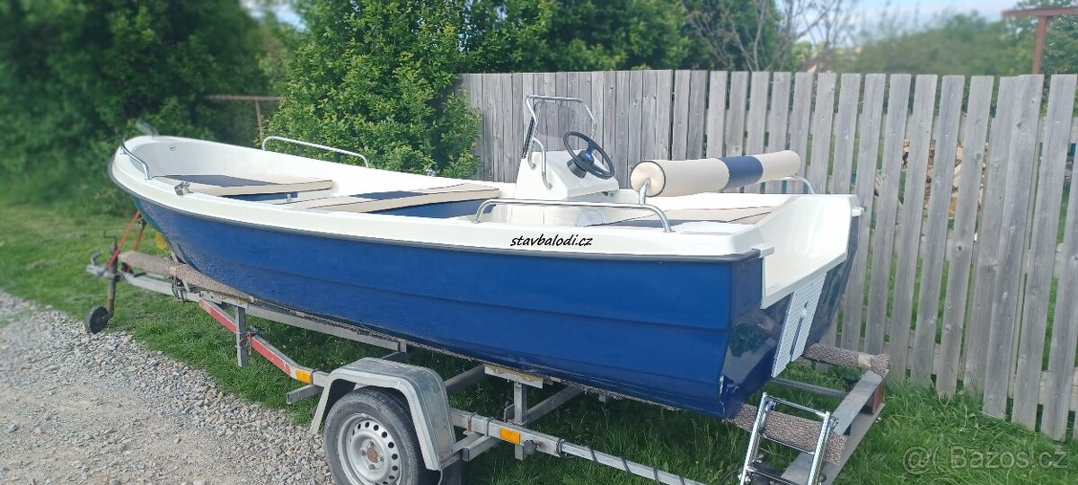 Motorový člun, loď Any 430