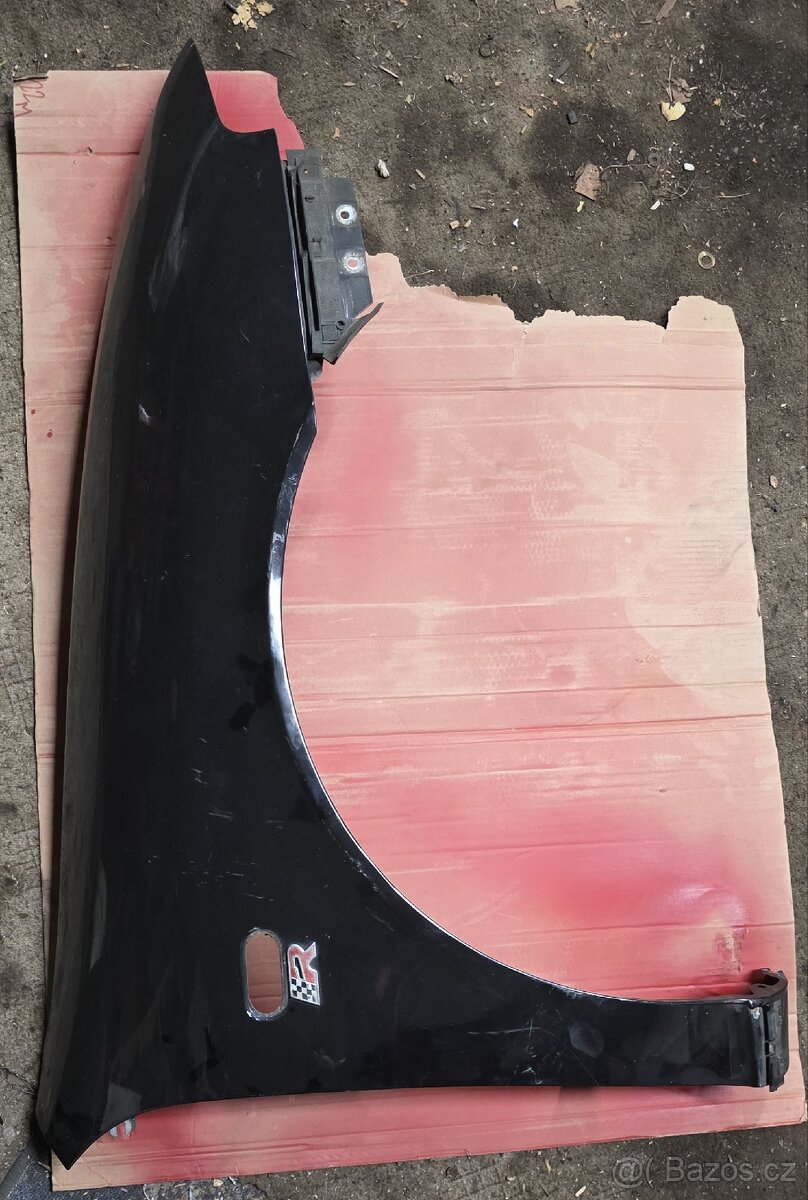 Pravý blatník na Seat Leon 1m