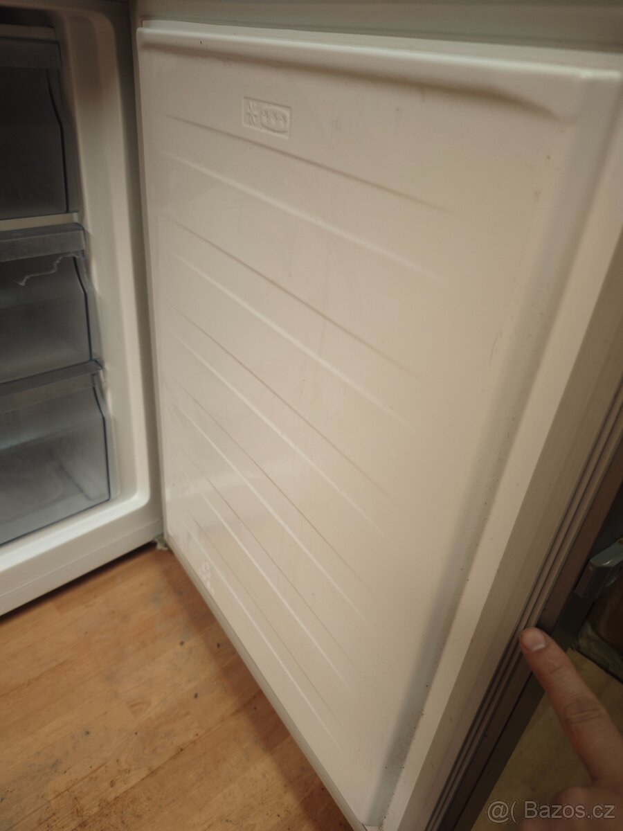 Prodám lednice je funkční