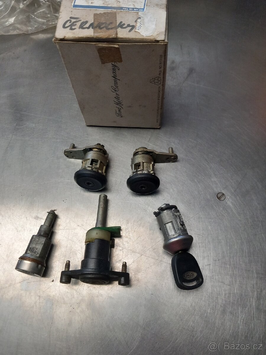 Sada vložek zámků Ford 1 077 865.