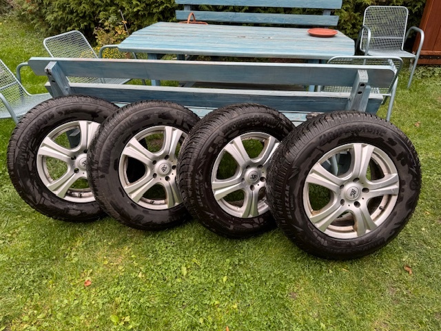 245/65/17 zimní Bridgestone