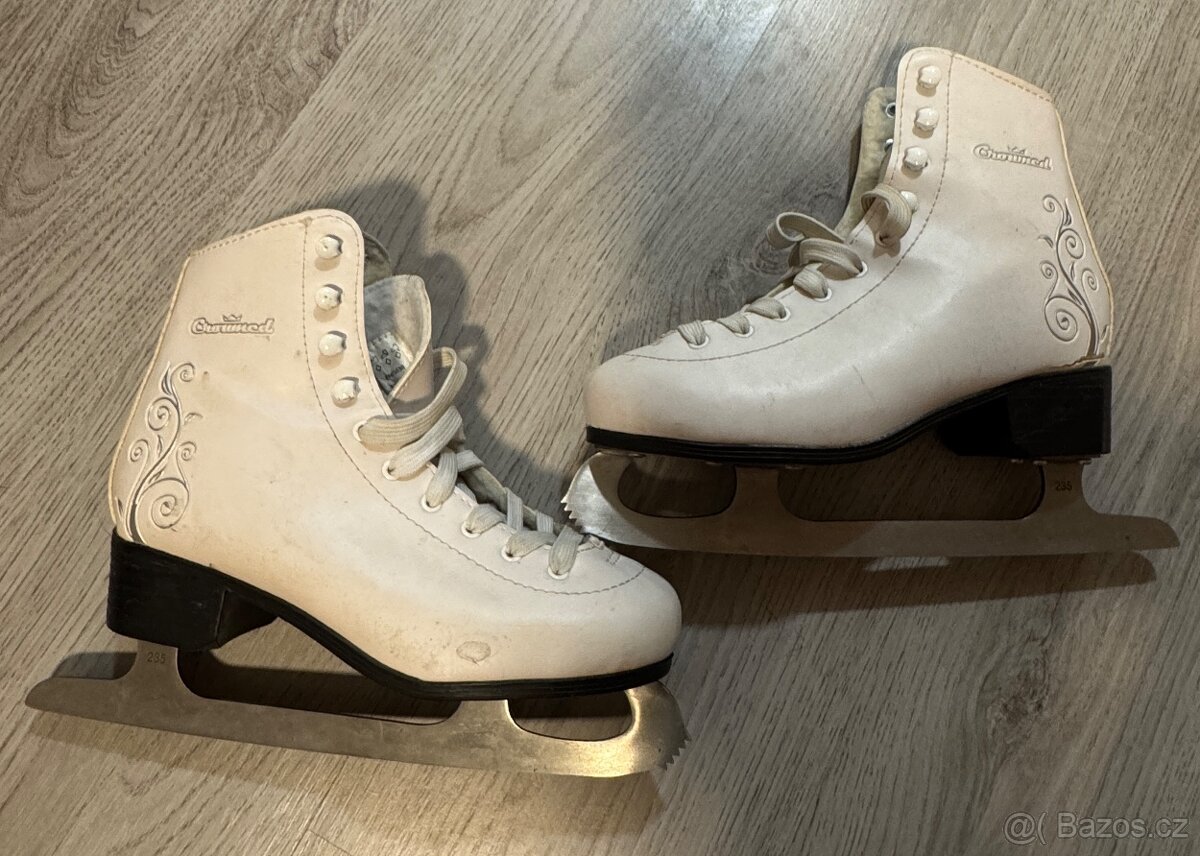 Dámské lední brusle