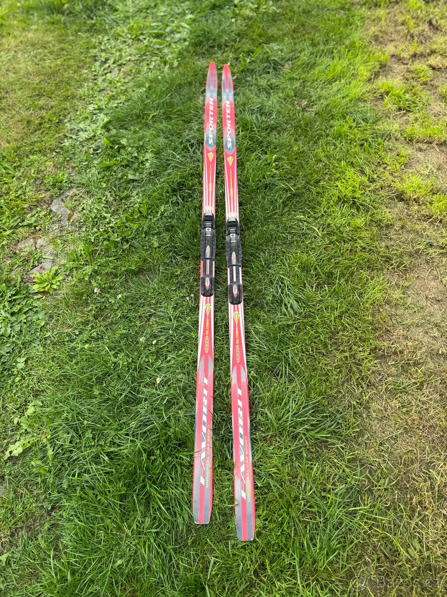 Běžecké lyže Sporten 180 cm