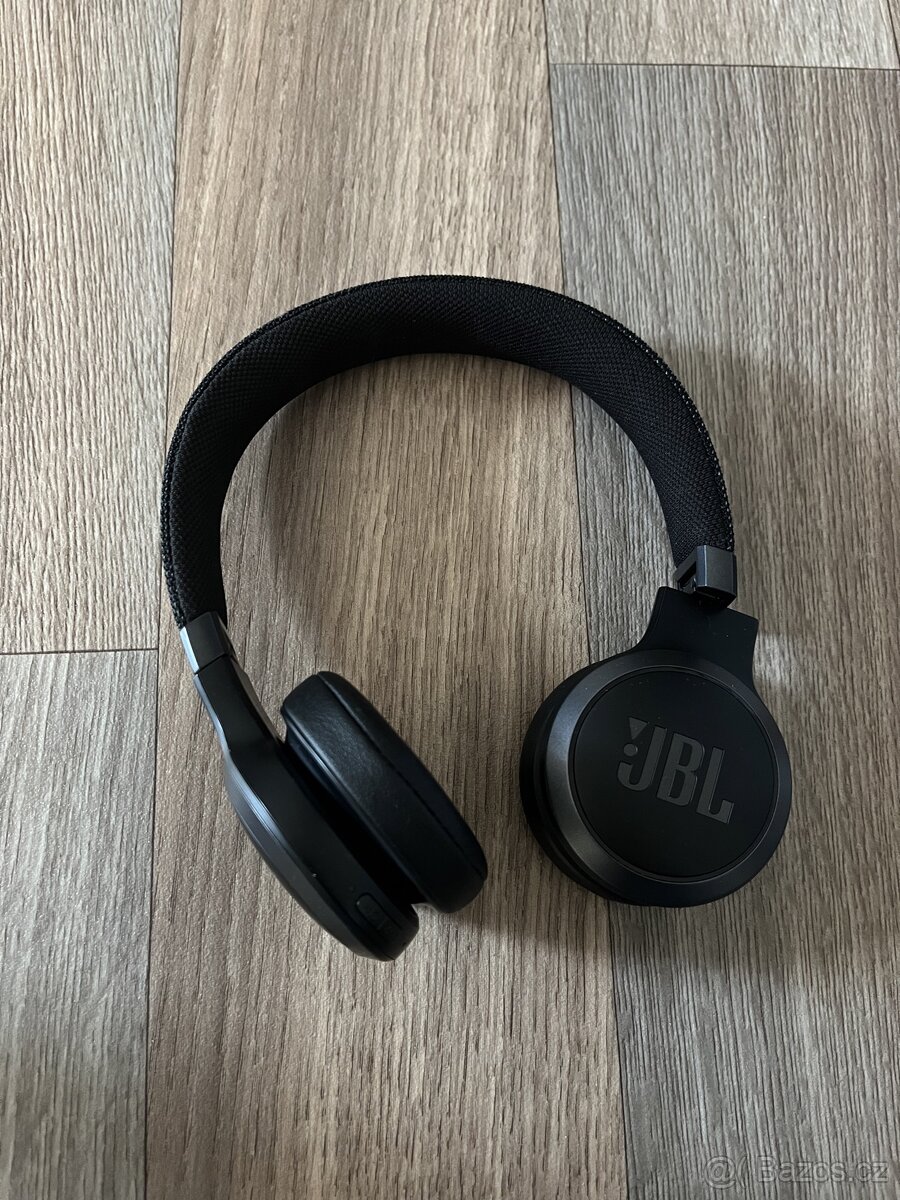 JBL Live 460NC