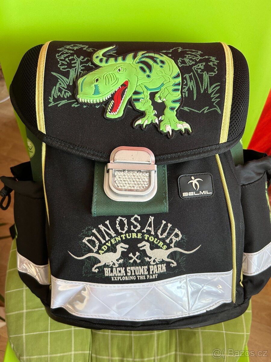 Prodám: Dětská školní aktovka s dinosaurem, zn. Belmil