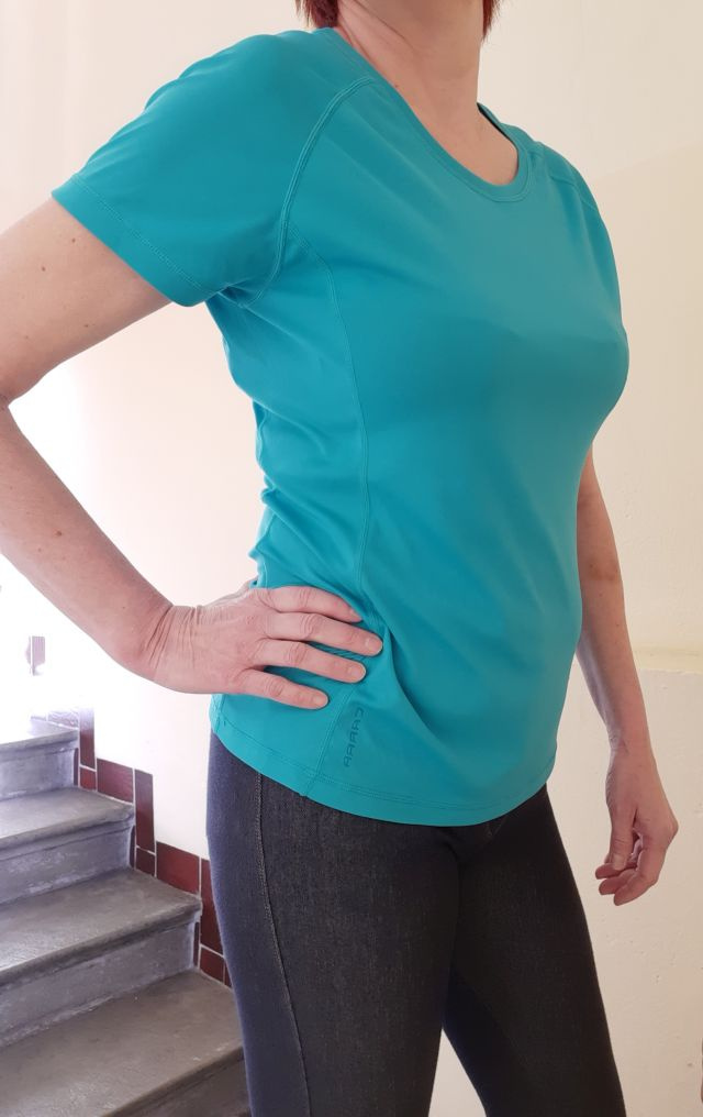 Nové dámské tyrkysové fitness funkční tričko - vel. L