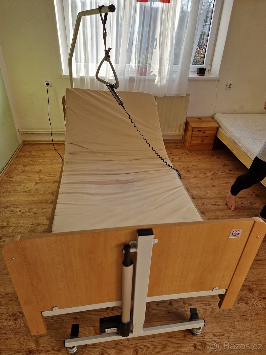 zdravotnická elektrická polohovací postel