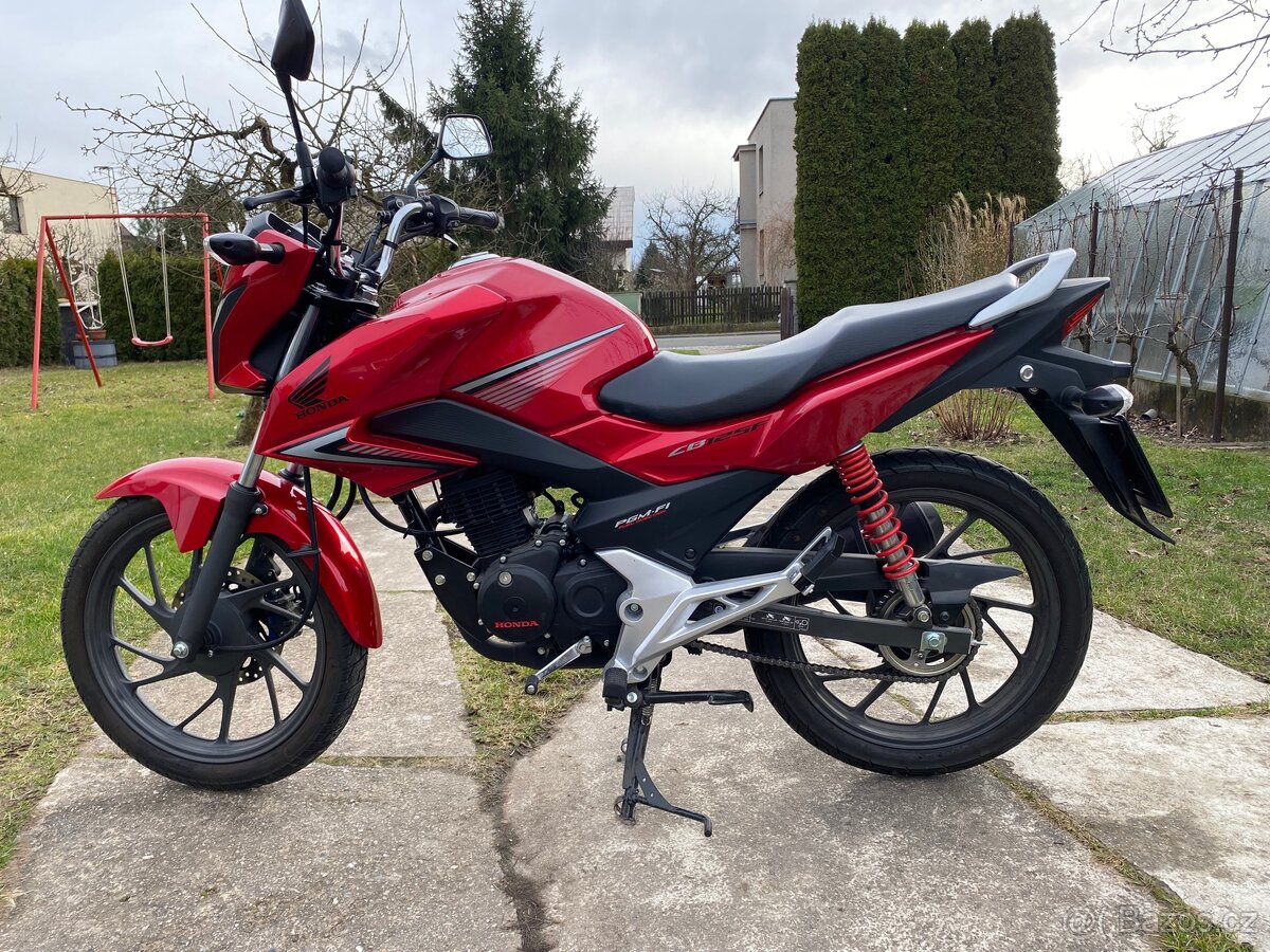Honda cb125f červená, 2020, 2.117km
