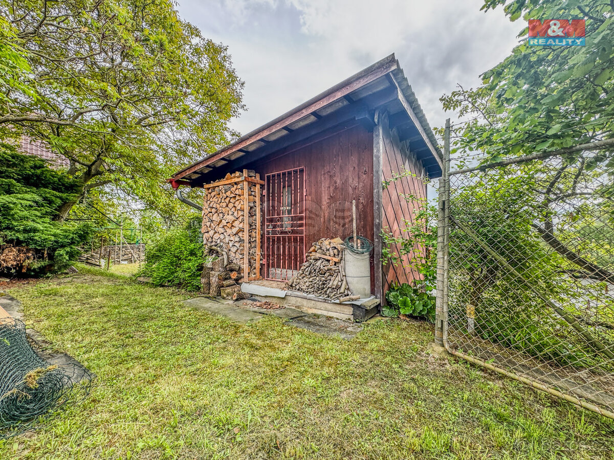 Prodej zahrady, 422 m², s chatou