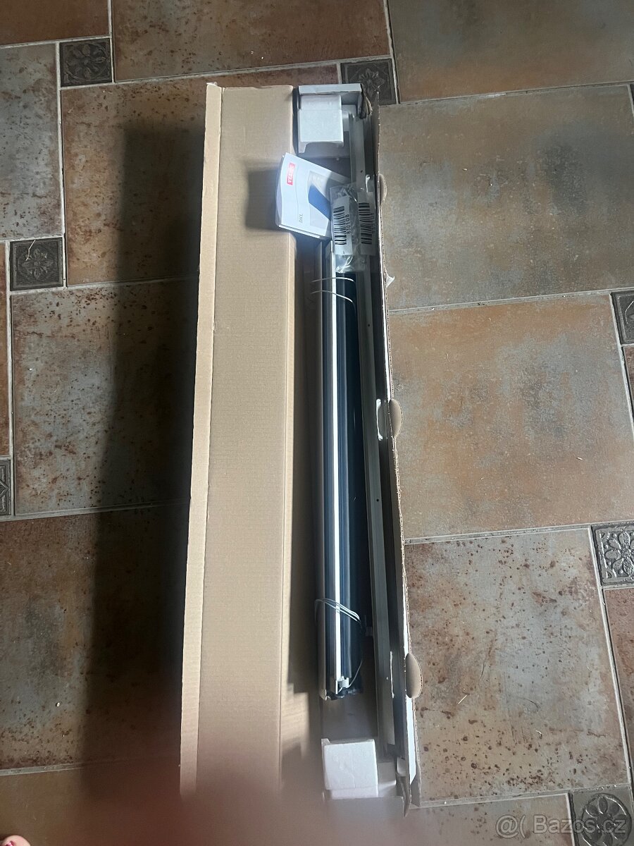 Roleta Velux RFL pro velikost okna M06