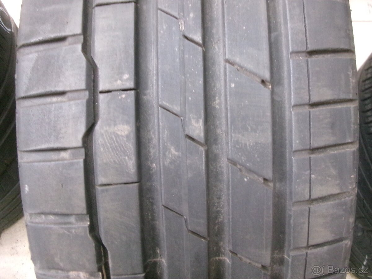225/45 R19 HANKOOK (5,5mm) č.15621