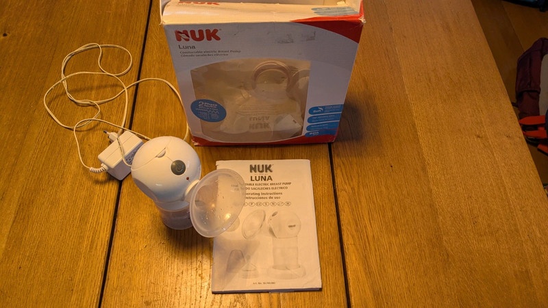Elektrická odsávačka mléka NUK Luna
