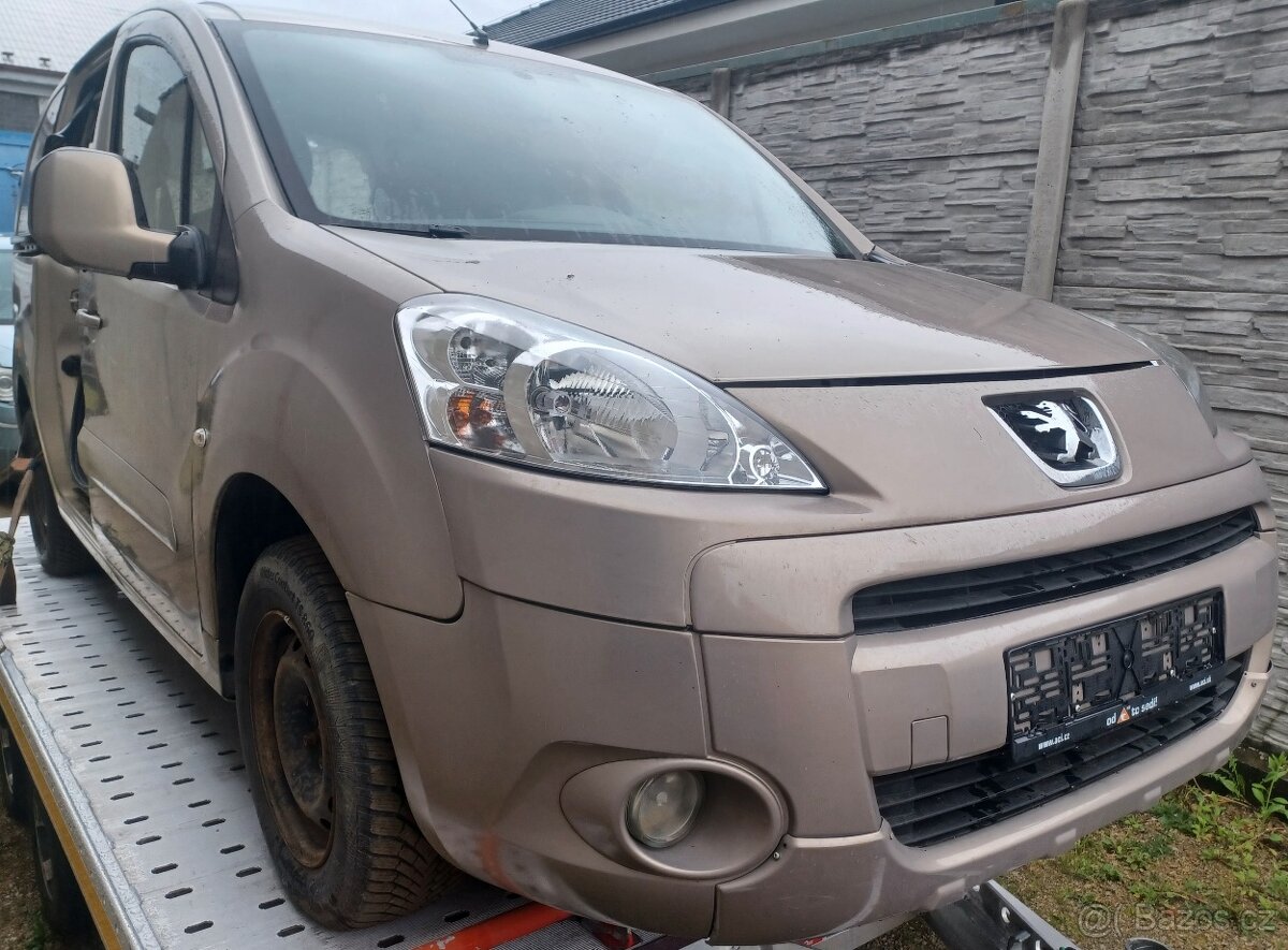 Peugeot partner Tepee 1.6 HDI rok 2011 motor  kod 9HN
