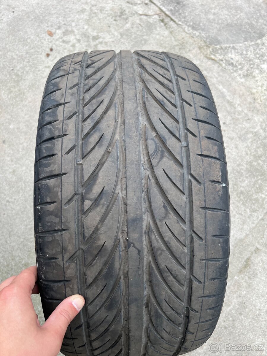 Hankook 255/35 ZR18