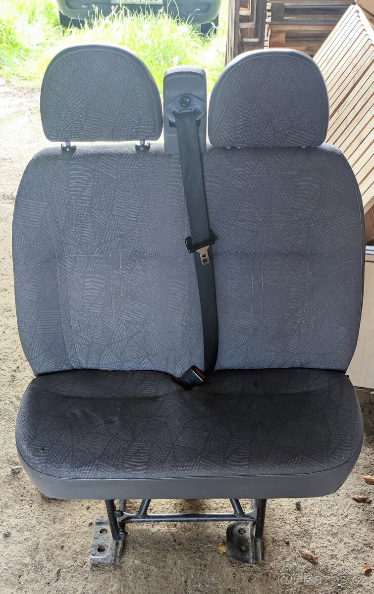 Dvousedačka Ford Transit