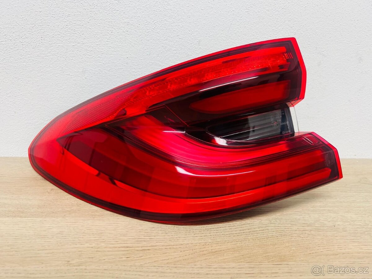 BMW G32 zadní světlo