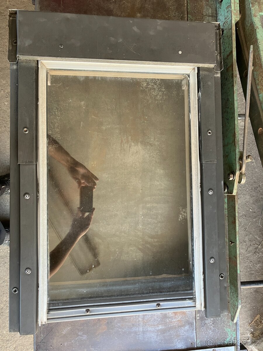 střešní okno Velux 55x78cm