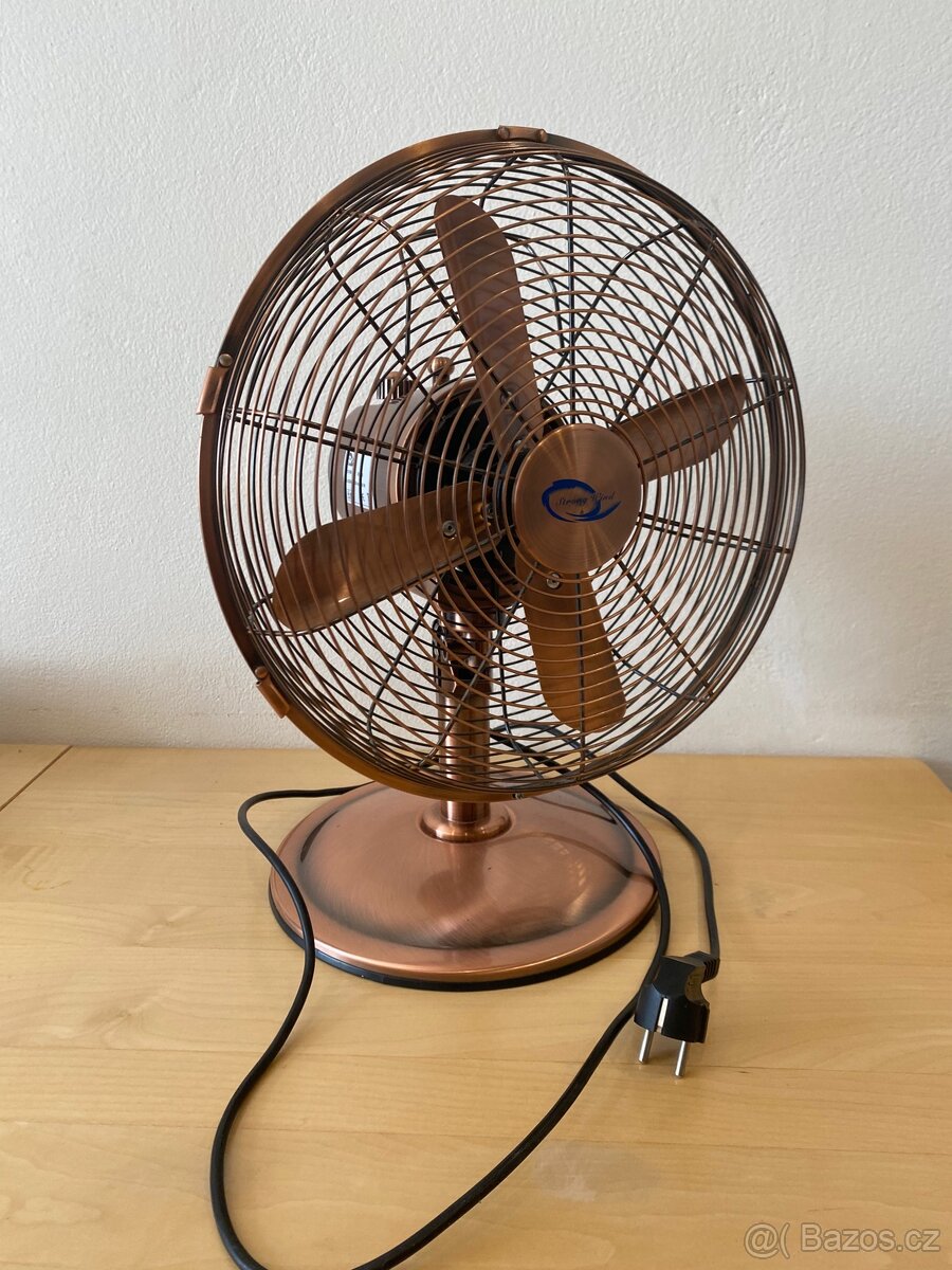 Prodám stolní větrák/ventilátor s měděným designem
