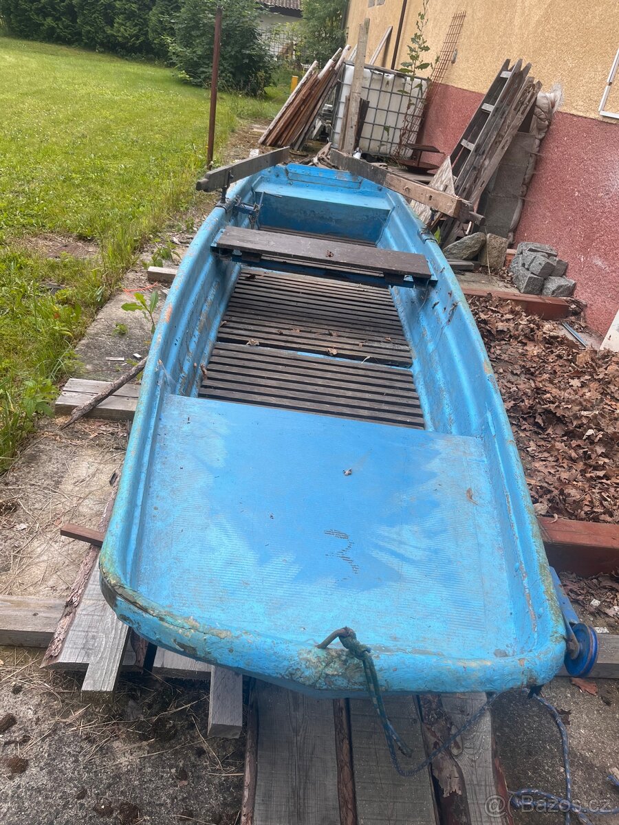 Laminátová rybářská pramice