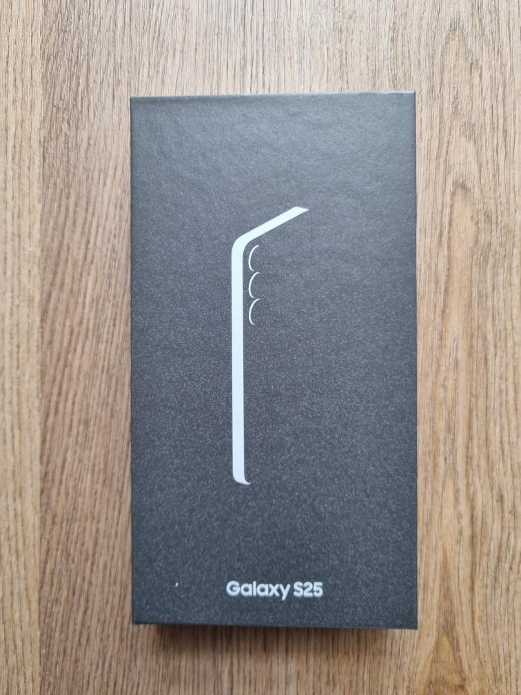 Samsung Galaxy S25 Silver Shadow 12GB / 128GB