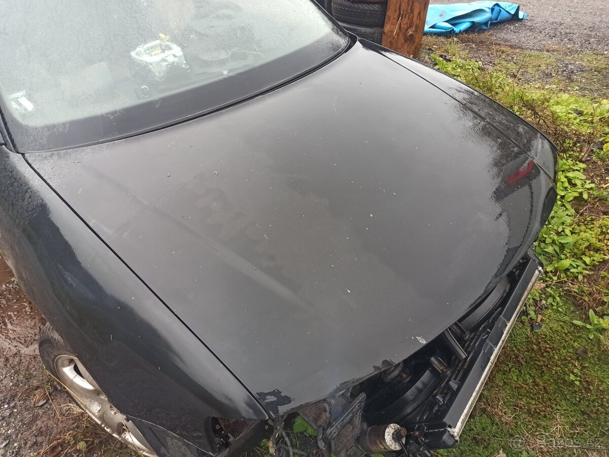 Audi A3 8l kapota