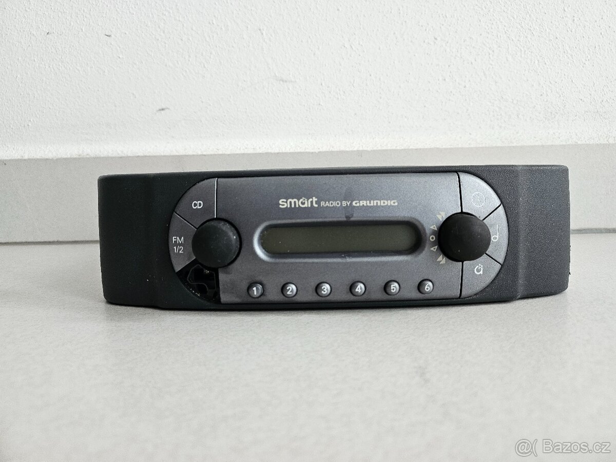 SMART RADIO S - 0013413 V007 C59Z - chybí tlačítko - autorád