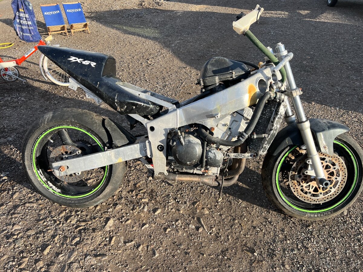 Kawasaki Zx6r Ninja na díly