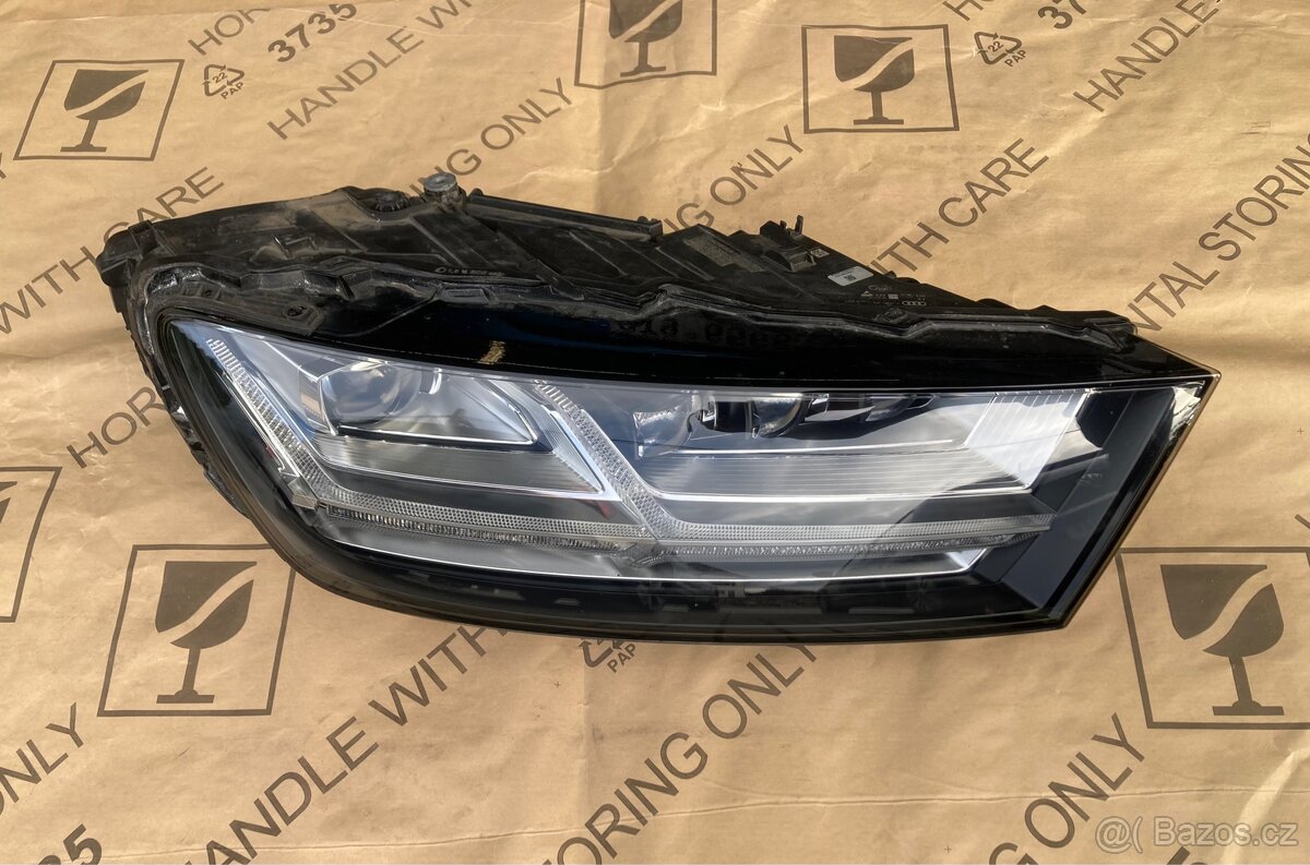 světlomet přední pravý - LED MATRIX AUDI Q7 4M0 4M0941784C
