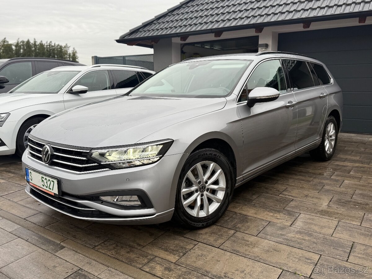 Volkswagen Passat 2.0tdi 110kw 2022 DSG KAMERA ACC TAŽNÉ