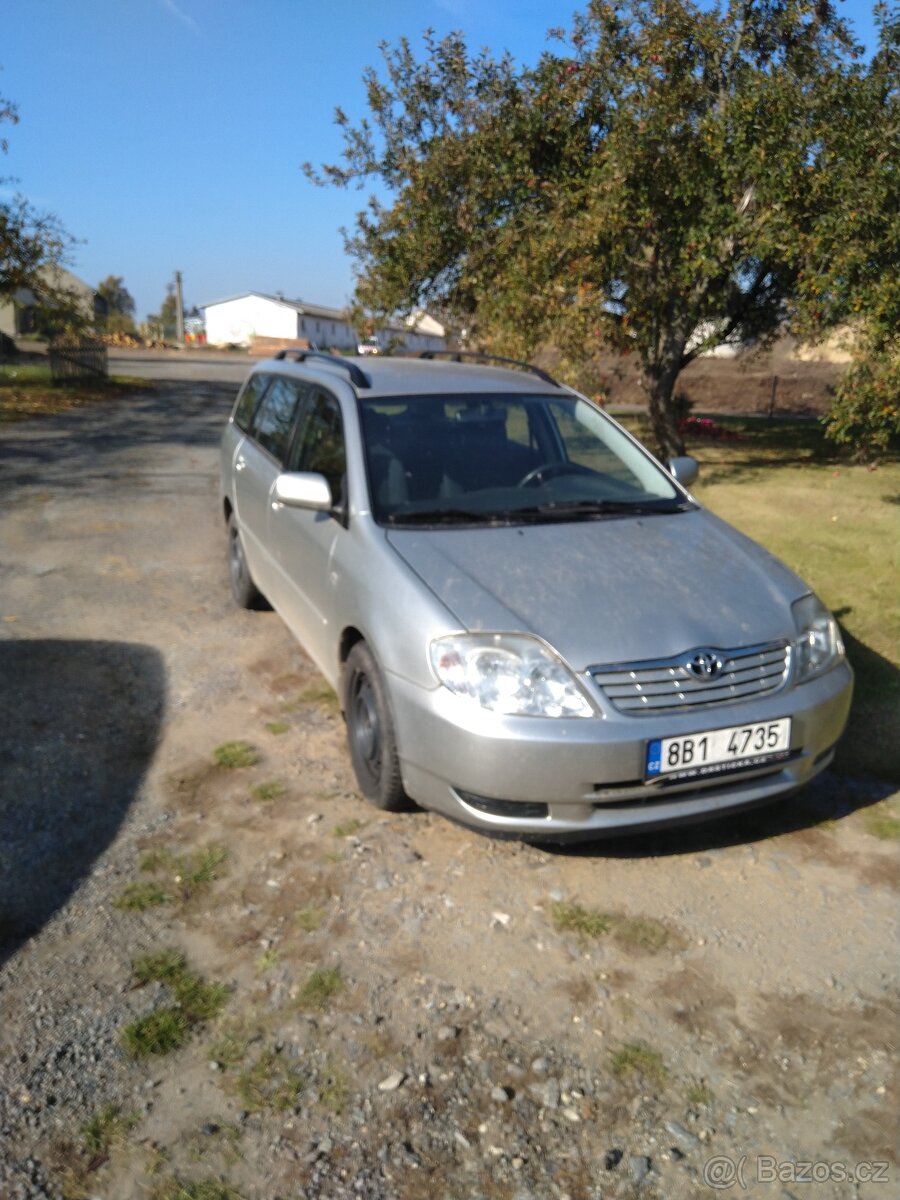 Toyota Corolla combi 1,4 d4d - díly z auta