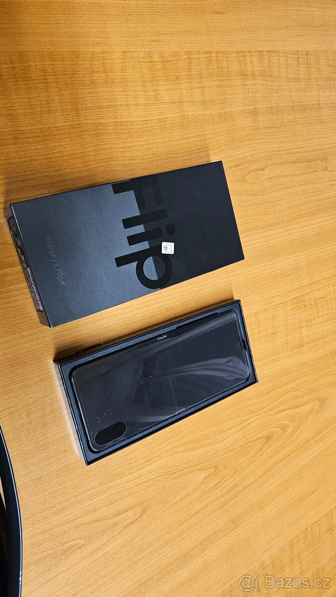 Samsung galaxy Z flip 4