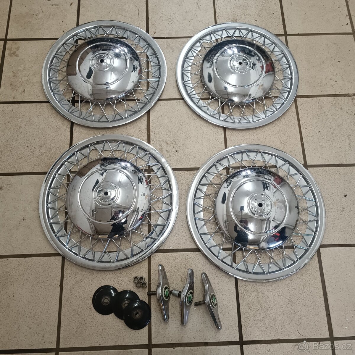 Škoda Felicia Cabrio Drátěné poklice