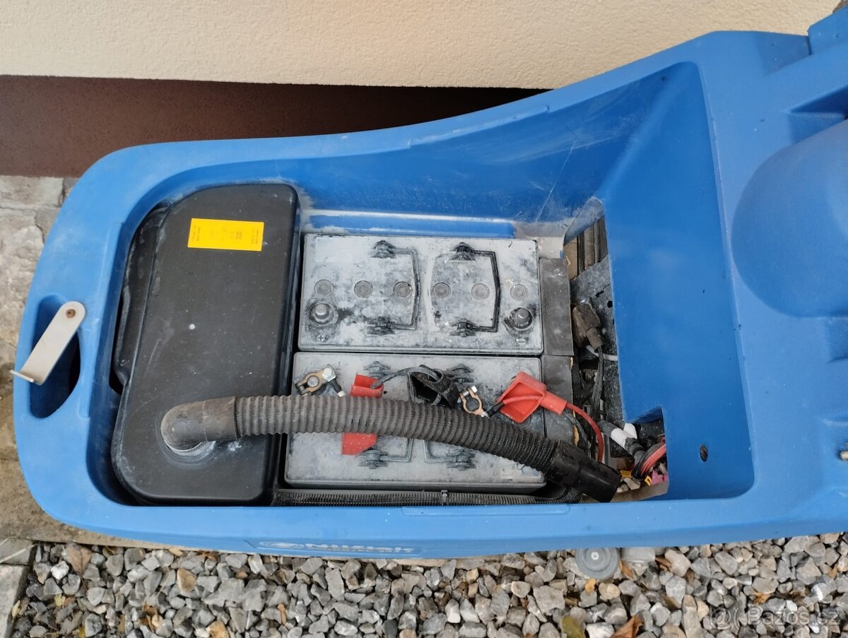 Profesionální podlahový mycí automat Nilfisk