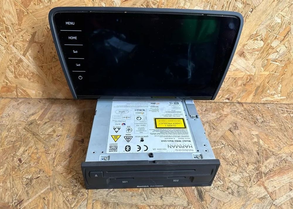 Rádio COLUMBUS, 5E0 919 606 D, Škoda Octavia III-3