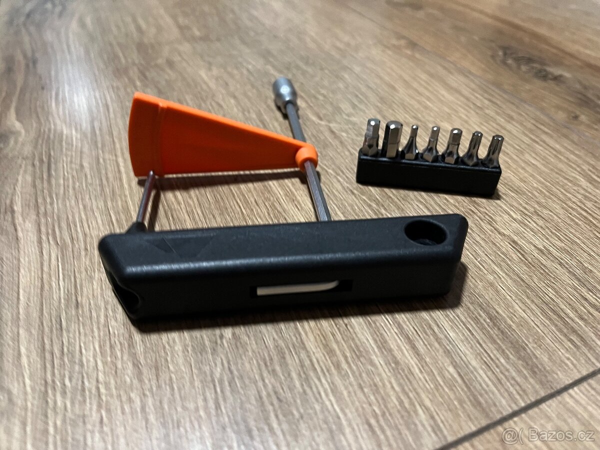 Momentový klíč na kolo