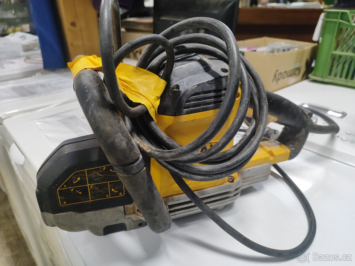 El. Pila Alligator DeWALT DWE397-QS / 1700W