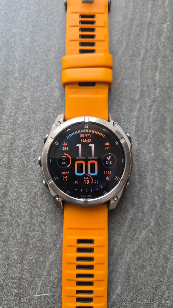 Garmin Fenix 8 51mm orange amoled