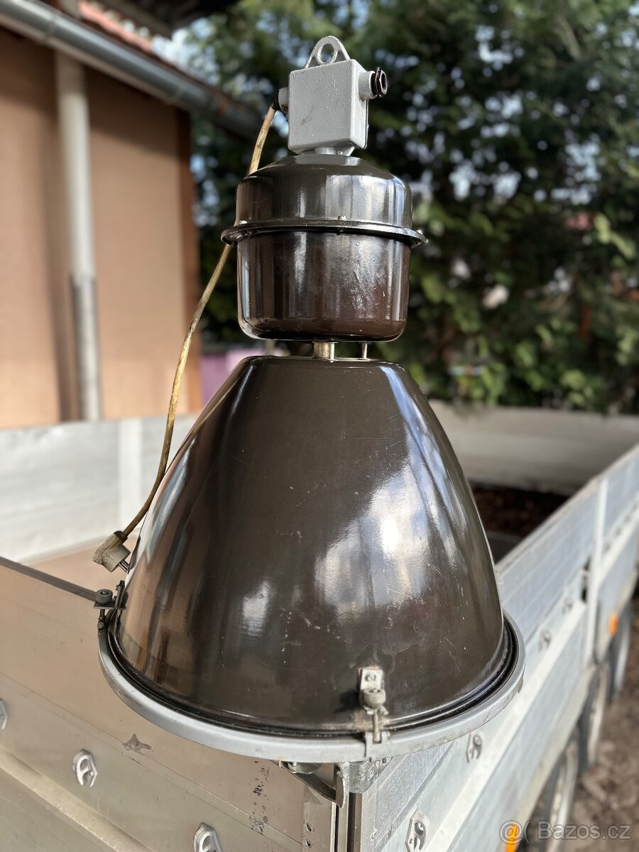 Industriální stropní průmyslová smaltovaná lampa