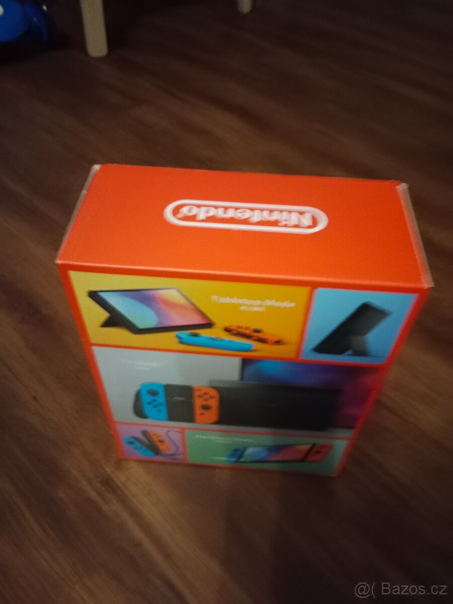 Nintendo Switch OLED Model - Neon Blue / Neon Red