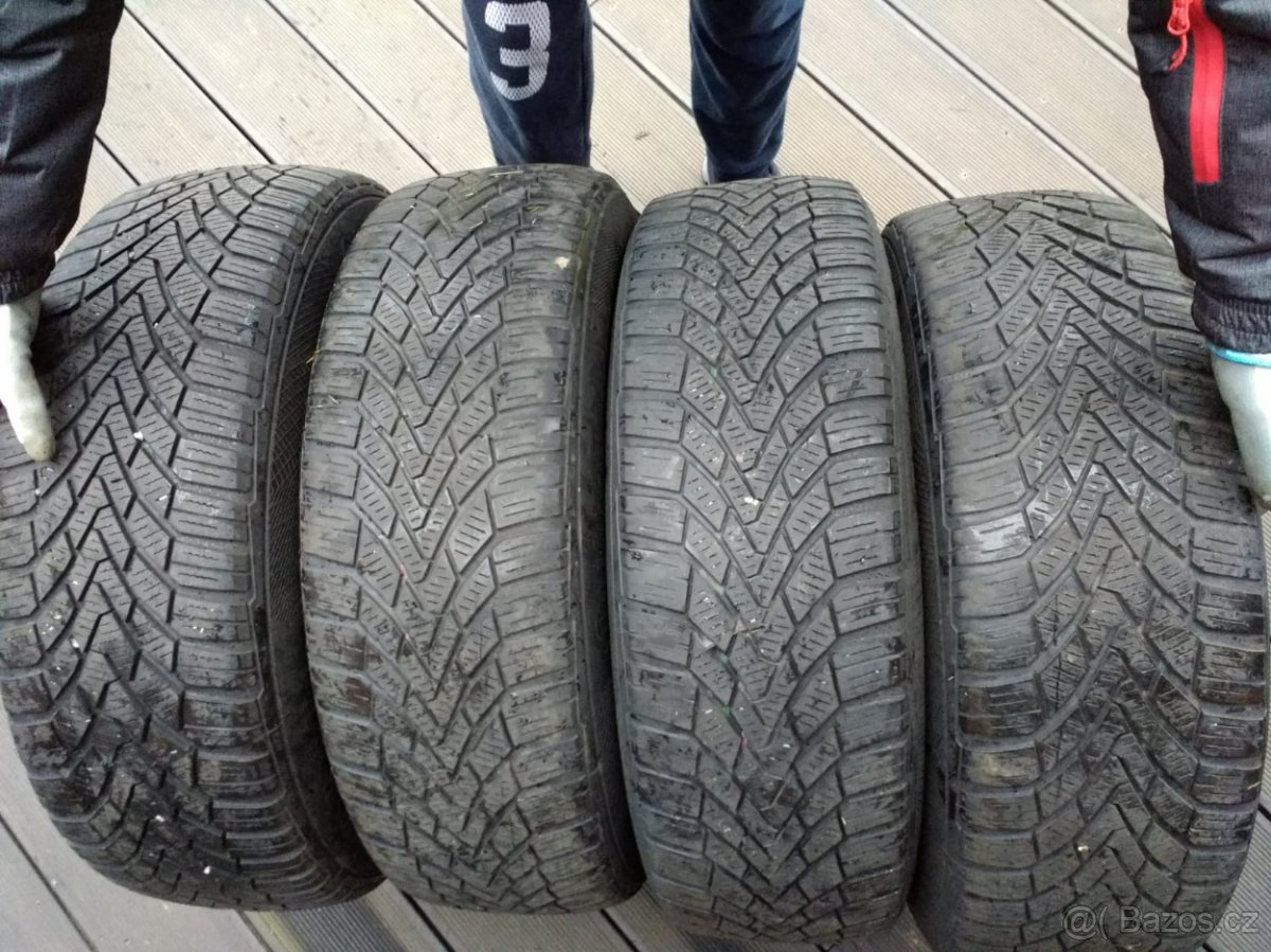 4x zimní pneu s plechovými disky