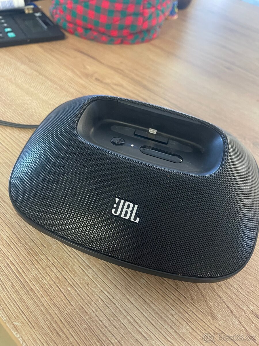 JBL OnBeat Micro Reproduktor