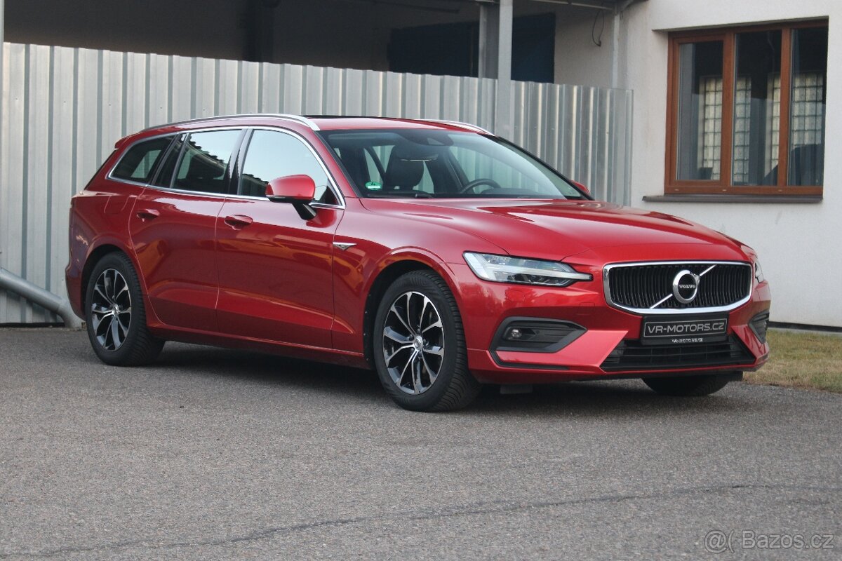 Volvo V60 D3 Momentum Automat+LED+Tažné+Panorama