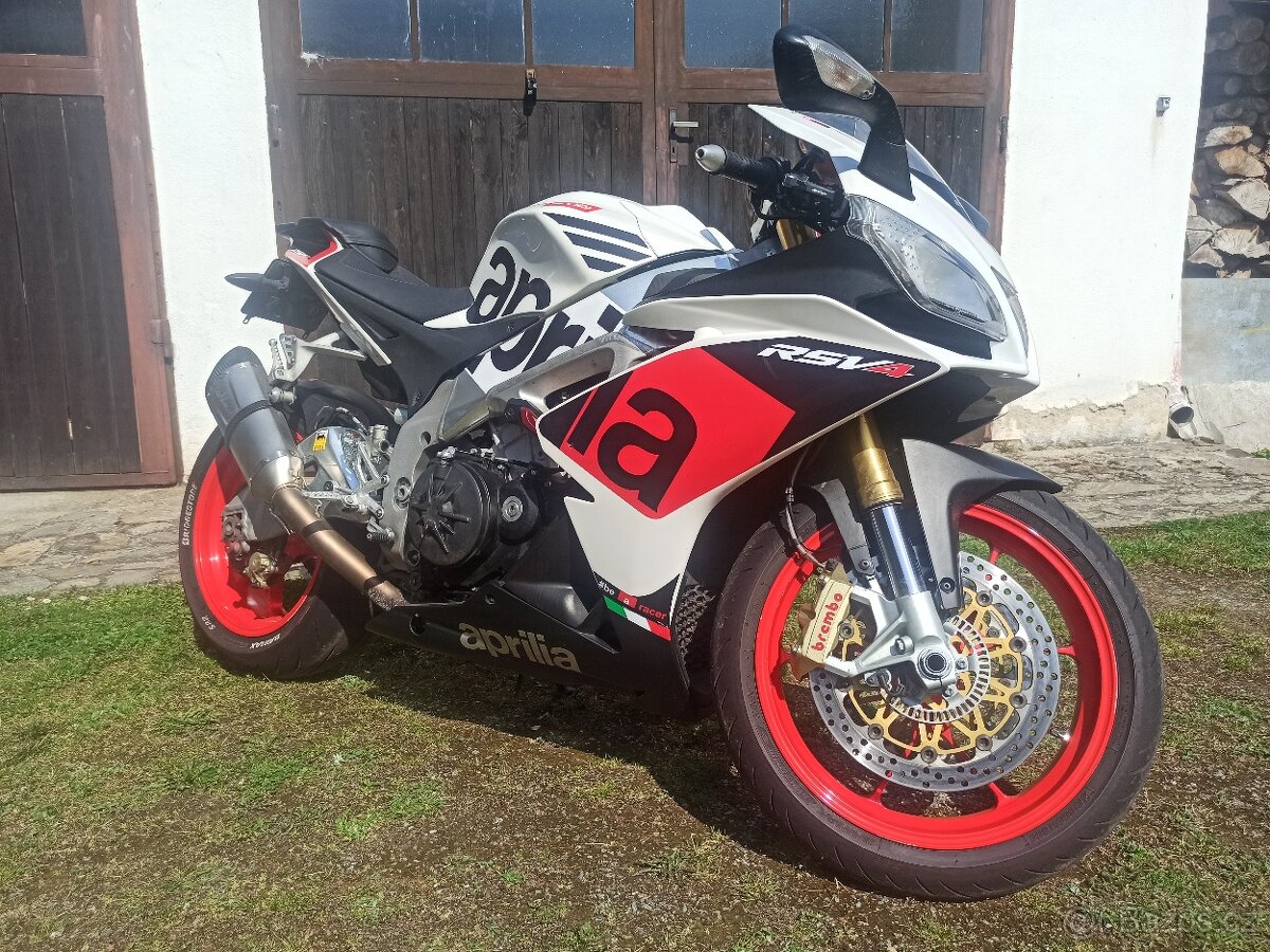 Aprilia RSV4 APRC