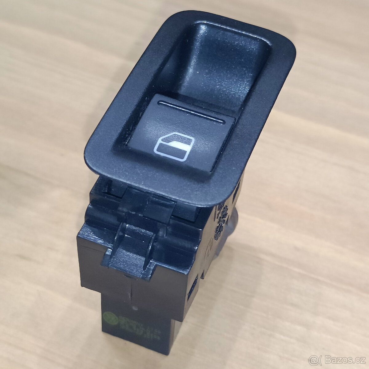 VW spínač stahování okna 7L6959855B