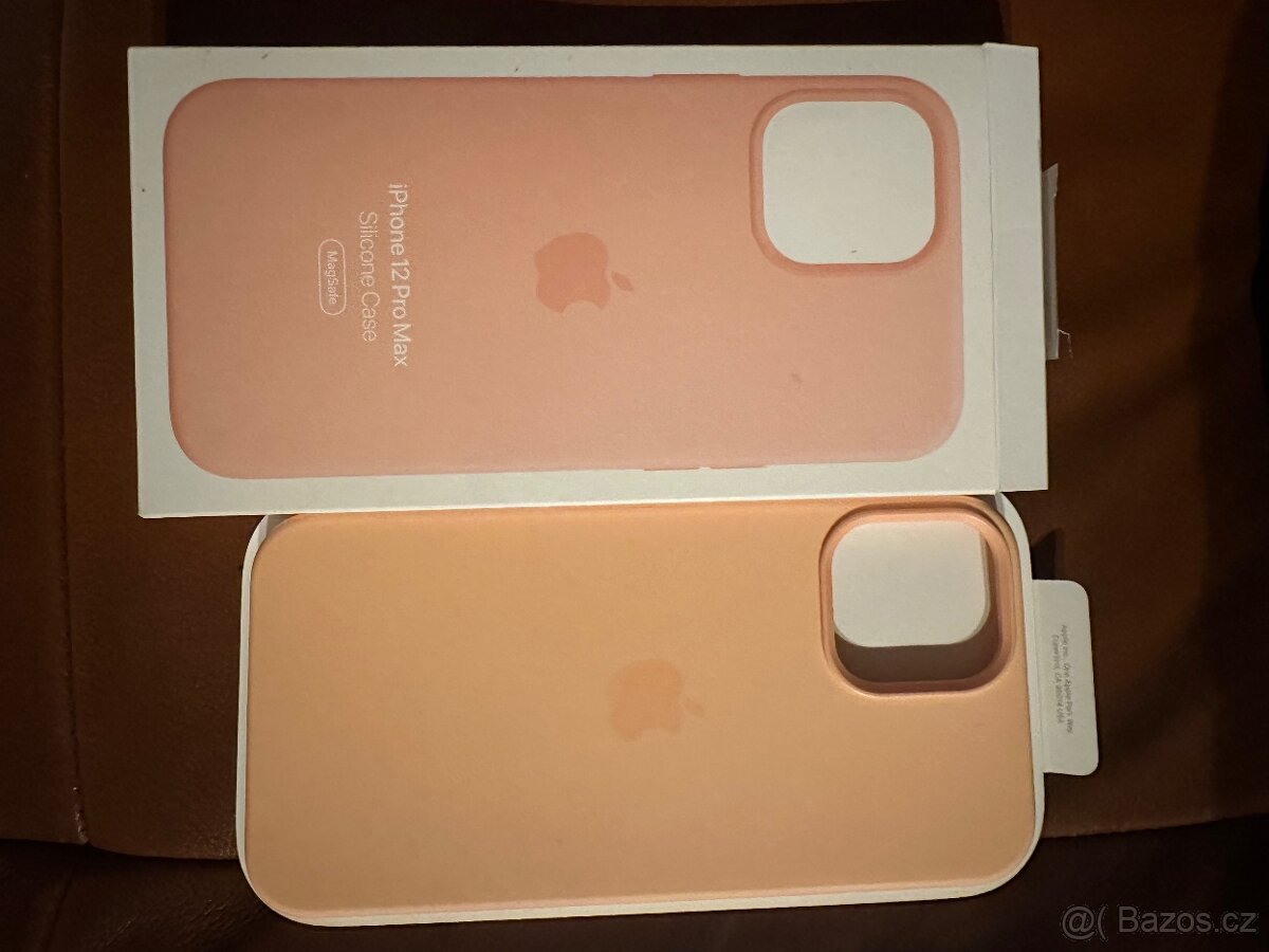 iPhone 12 Pro Max Silicone case (MagSafe)