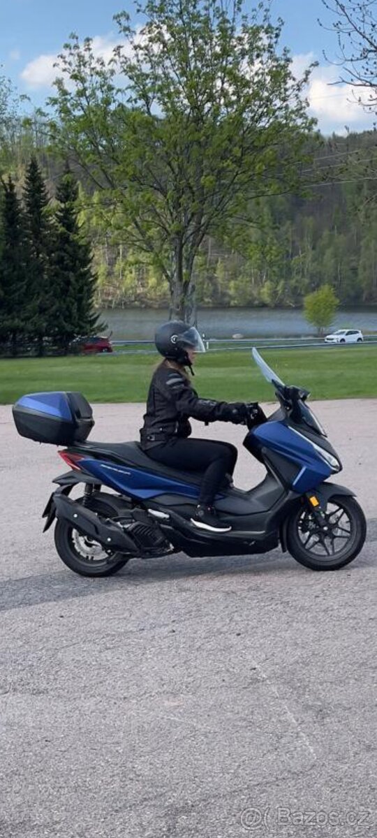 Maxiskútr Honda Forza 125 na papíry B,r.v. 6/2024