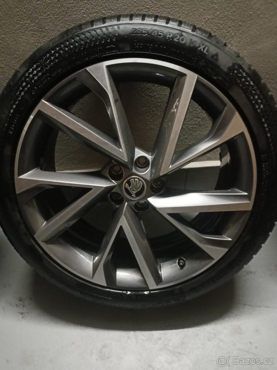 Škoda KodiaQ R20 VEGA zimní pneu