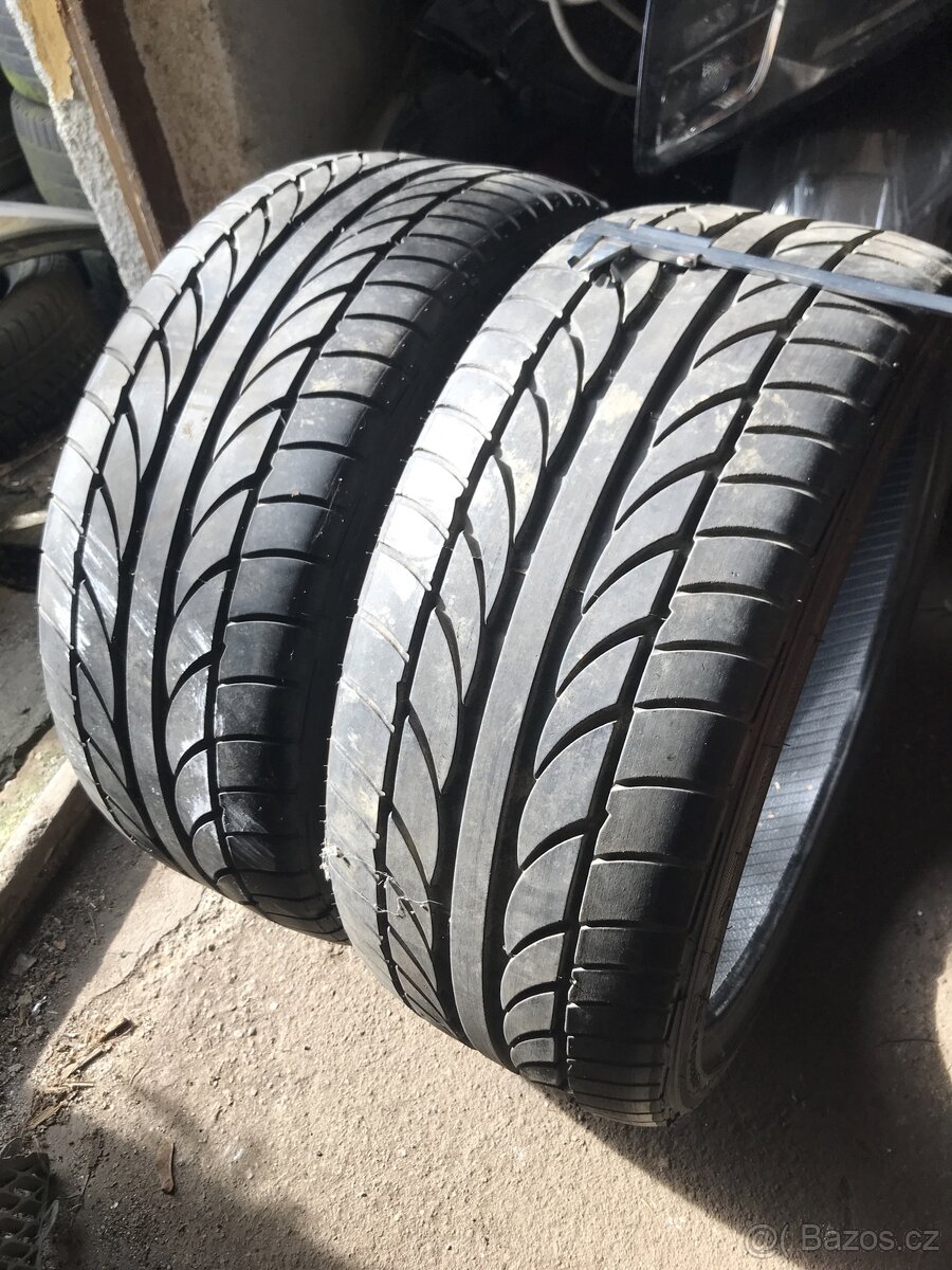 Letní pneu 235/35/19