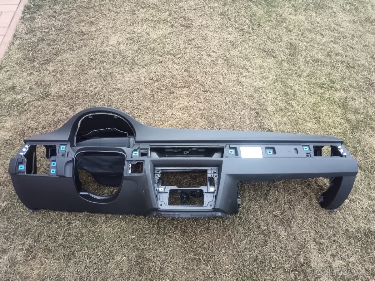 Palubovka BMW E90/e91/e92/e93